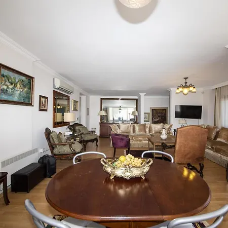 Villa Enchanting House With Backyard In *