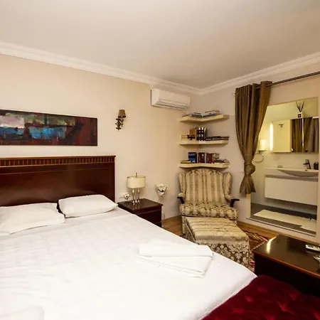 Villa Enchanting House With Backyard In Bodrum